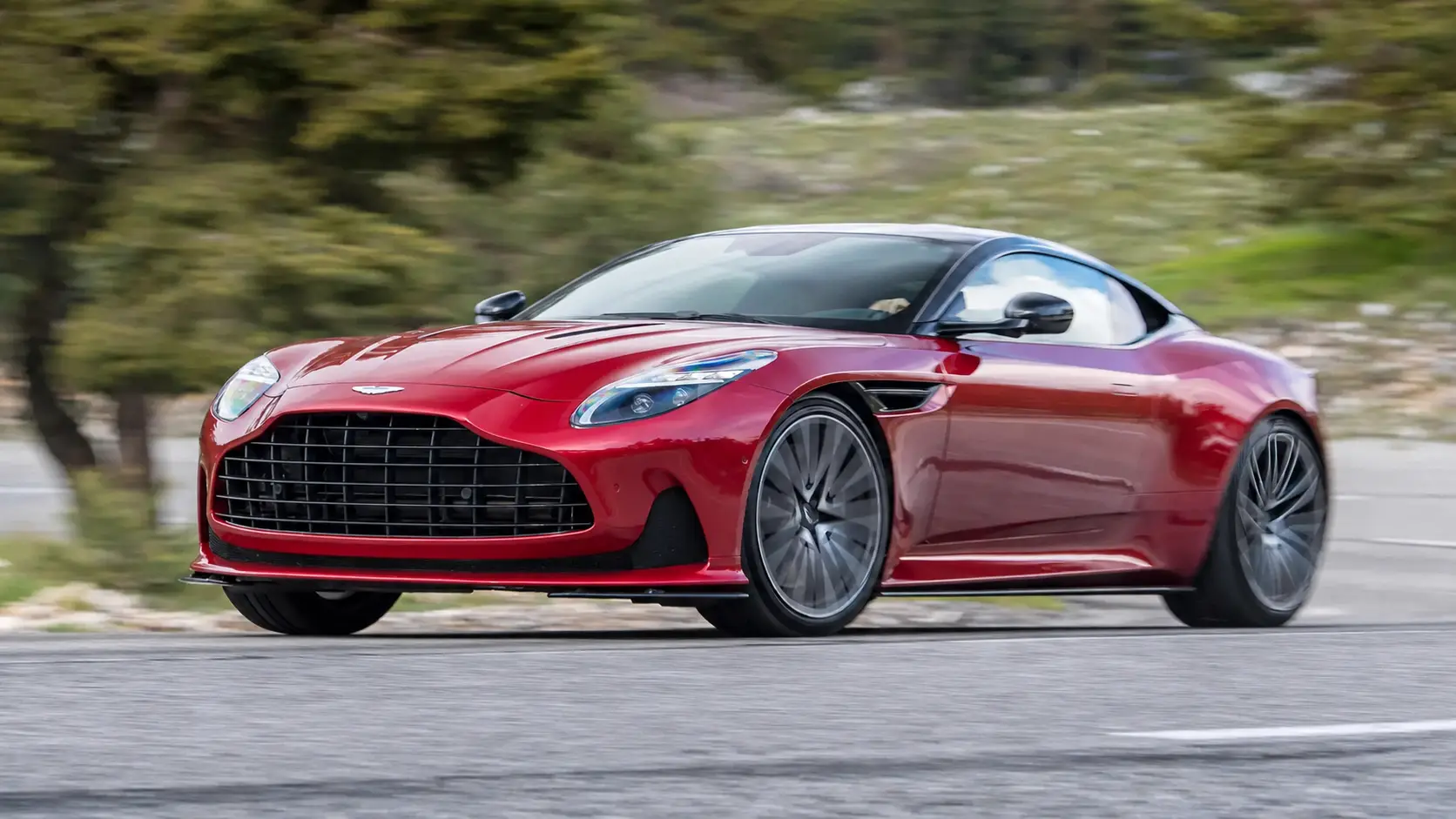 Aston Martin DB12